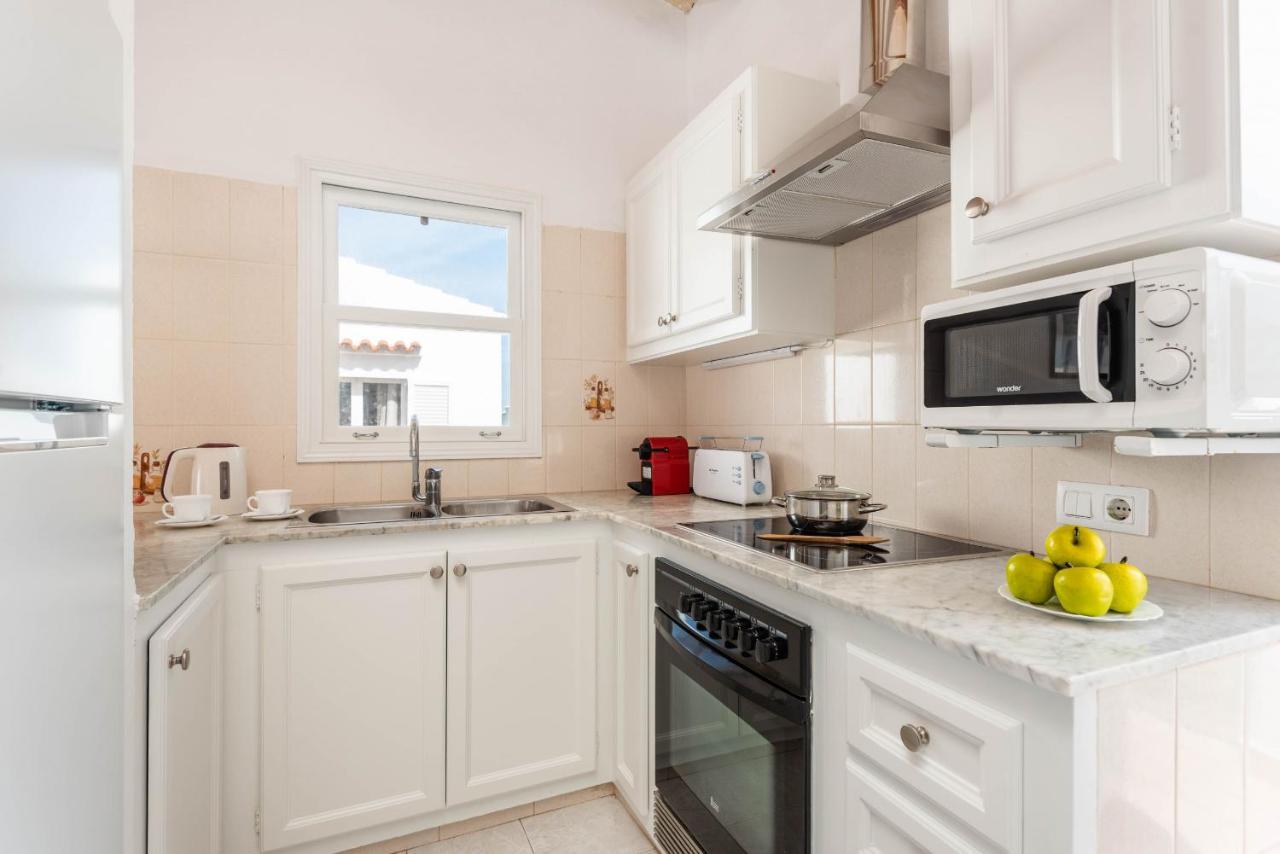 Rimar 5, 2 Bedroom Apartment, Cap D'Artrutx Cala en Bosch Kültér fotó