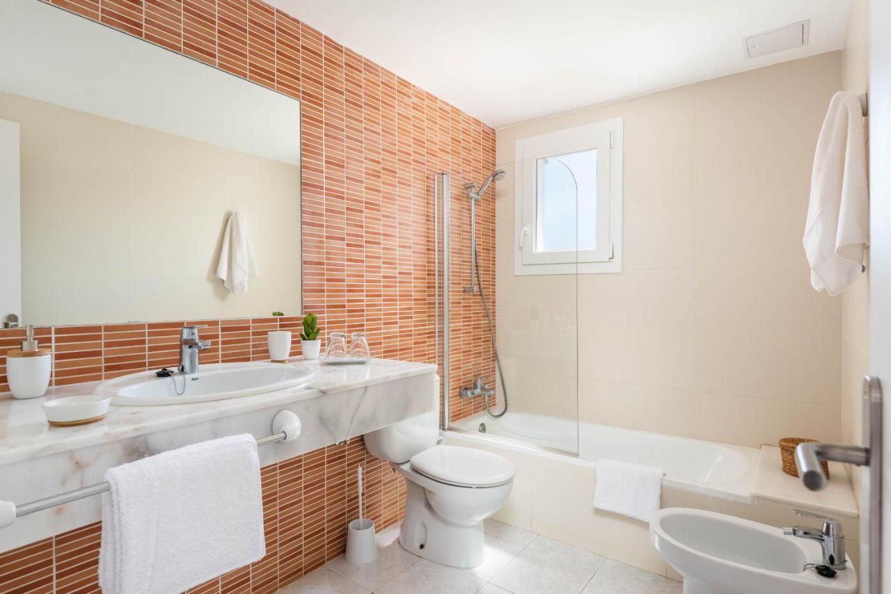Rimar 5, 2 Bedroom Apartment, Cap D'Artrutx Cala en Bosch Kültér fotó